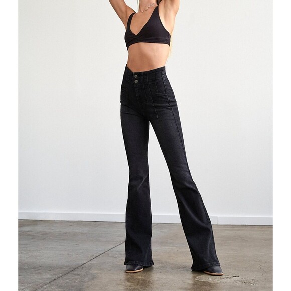 We the Free Black High Rise Jayde Flare Jeans  Size 31  Retro 70s  Fit & Flare - Picture 1 of 16